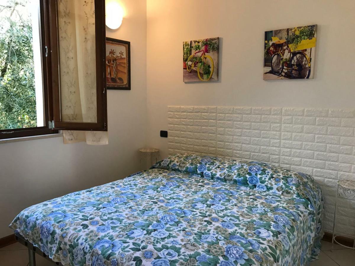 Appartamento Nonna Maria Garda Lake Паденге-суль-Гарда Екстер'єр фото