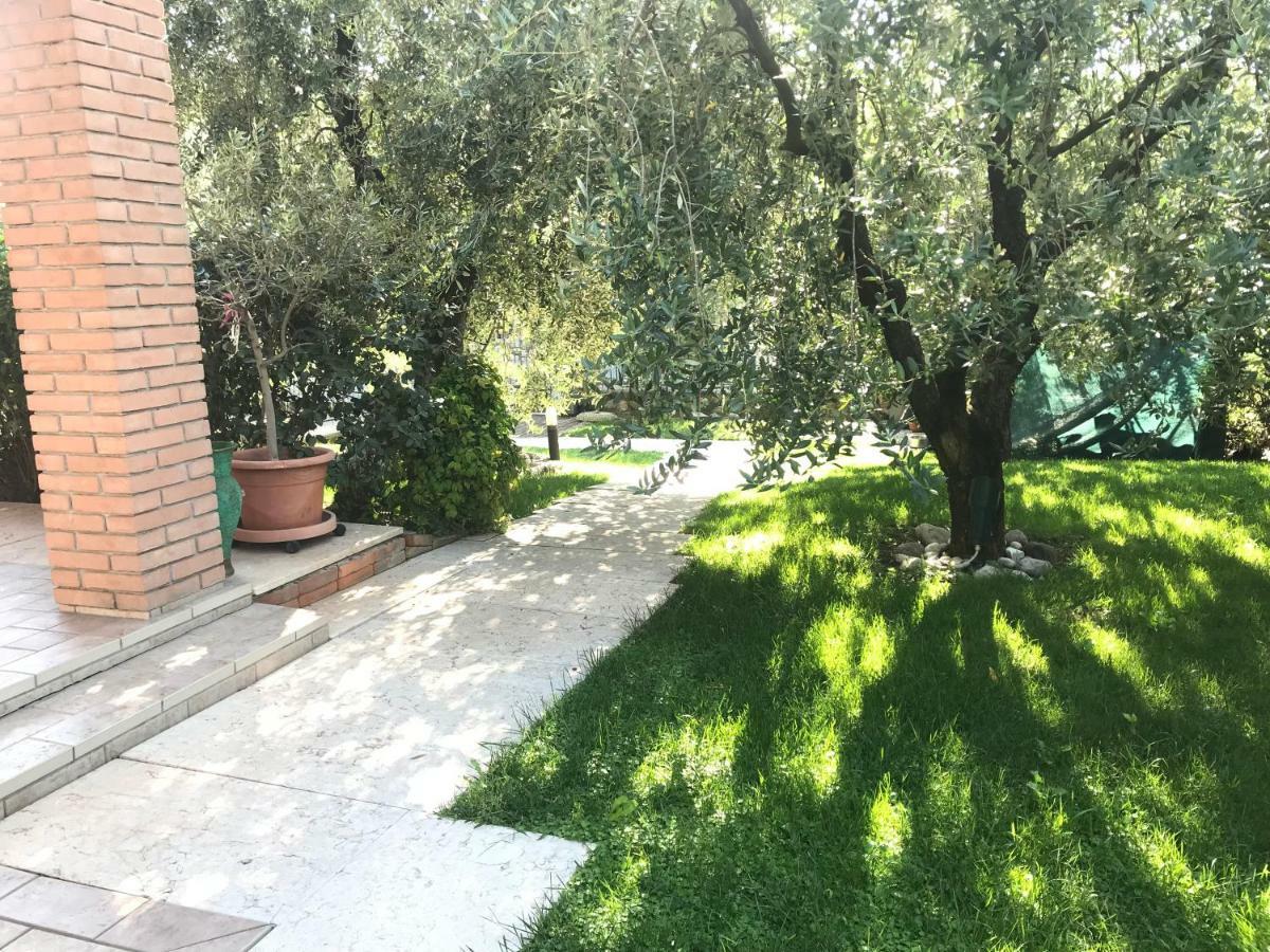Appartamento Nonna Maria Garda Lake Паденге-суль-Гарда Екстер'єр фото